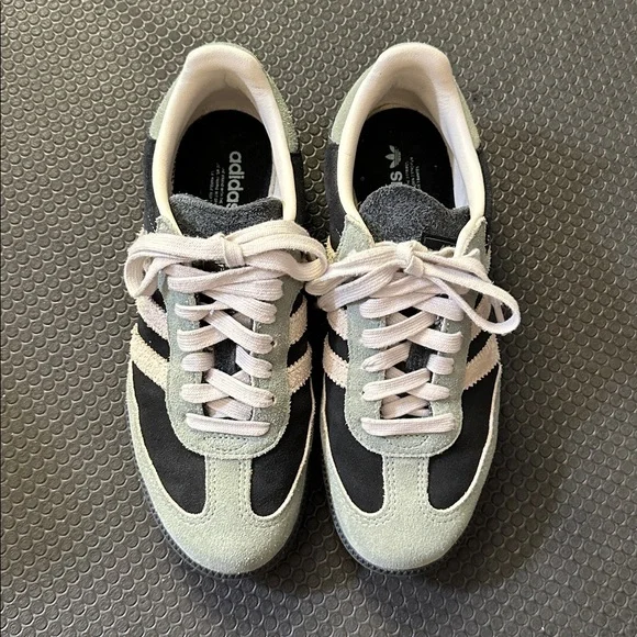 Adidas Samba Sneakers - Picture 3 of 10